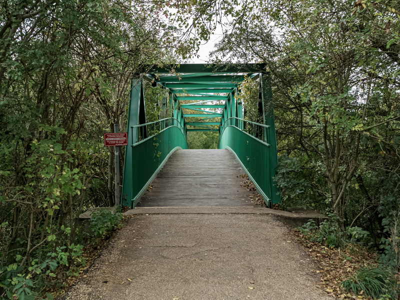 What Defines A Modern Foot Bridge in Urban Design.jpg