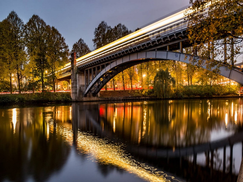 How Do Bridge Truss Parts Work Together.jpg