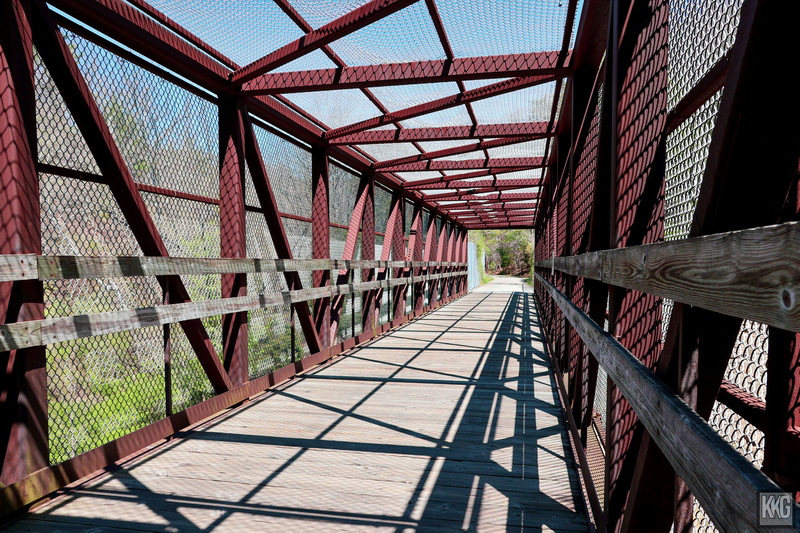 How Does A Parker Pony Truss Bridge Differ From Other Truss Bridges.jpg