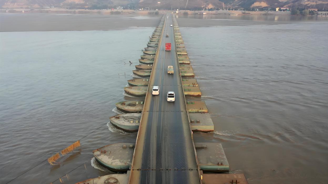 floating bridge