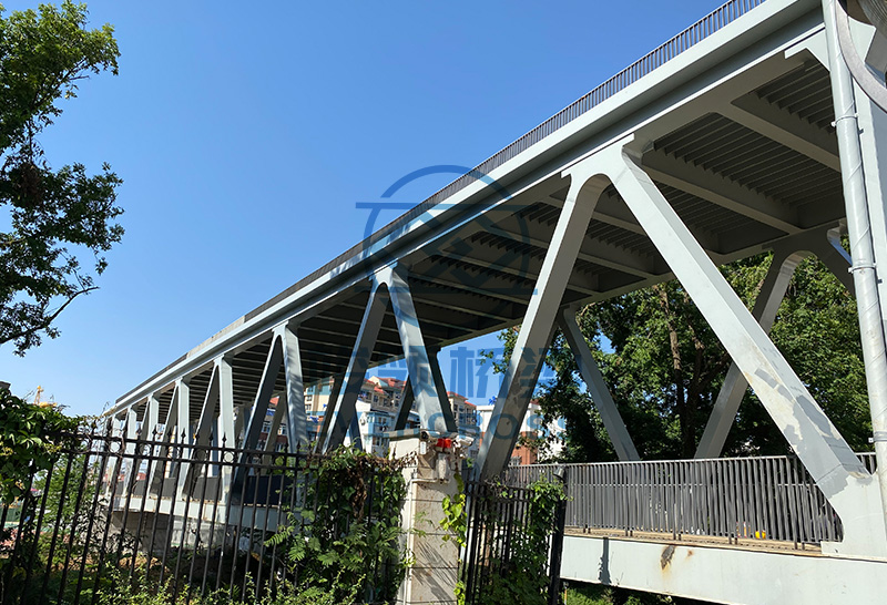 steel truss bridge