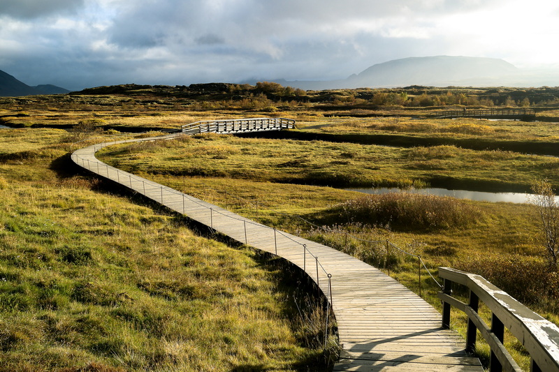 how to build a simple foot bridge_1