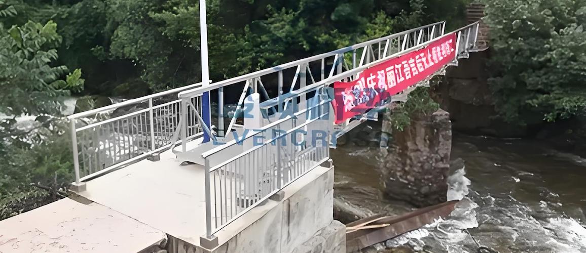 Custom Pedestrian Bridge Manufacturers