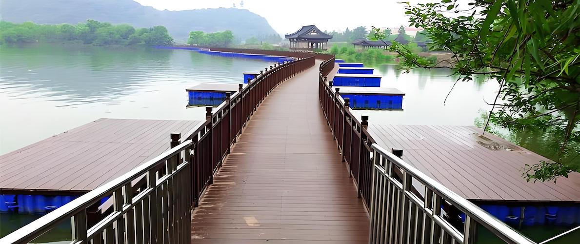 floating bridge