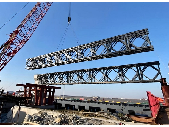 How Does A Queen Post Truss Bridge Compare To A King Post Truss_568_426.jpg