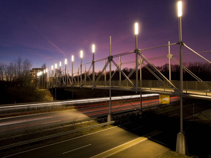 Do Foot Bridges Need Weight Limit Signs