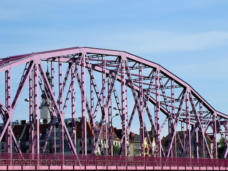 What Is A Diamond Truss Bridge And How Does It Work