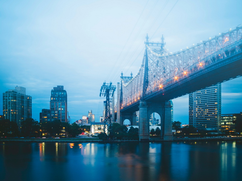 is a truss bridge a suspension bridge_1