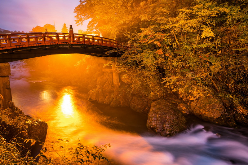 can you cross the liberty bridge on foot_1.jpg