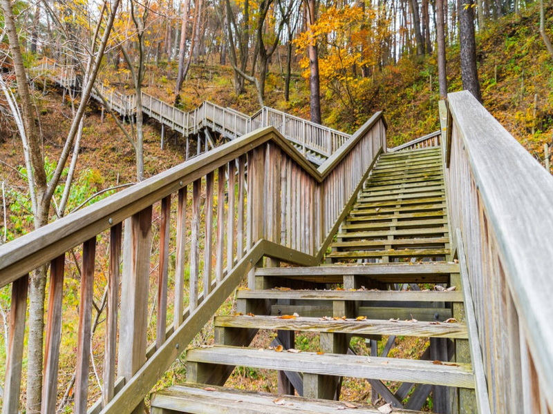 Qual è la valutazione complessiva del James River Foot Bridge nelle recensioni
