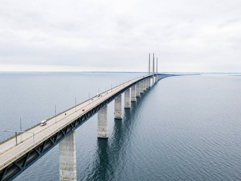 What Are The Key Structural Components of A Concrete Truss Bridge.jpg