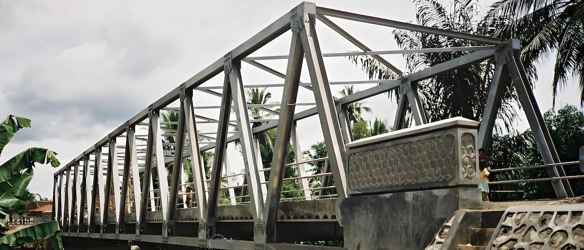 Custom Steel Truss Bridges