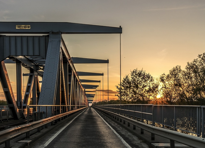 steel bridge closure_1
