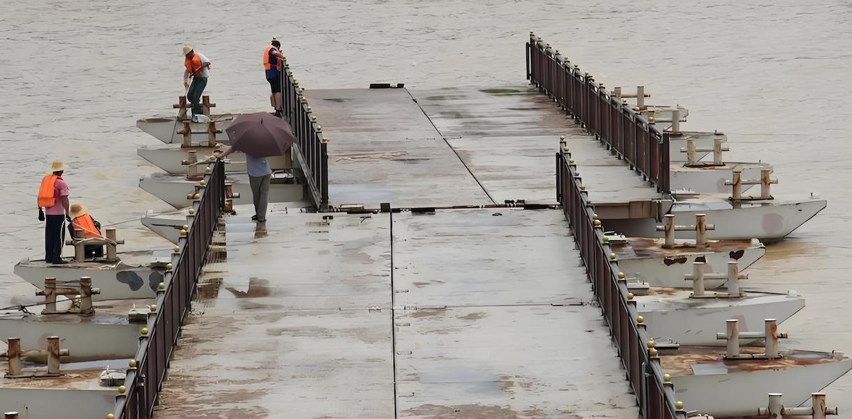 floating bridge