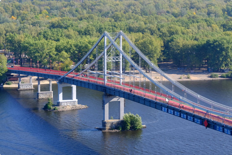where is the longest pedestrian bridge_3