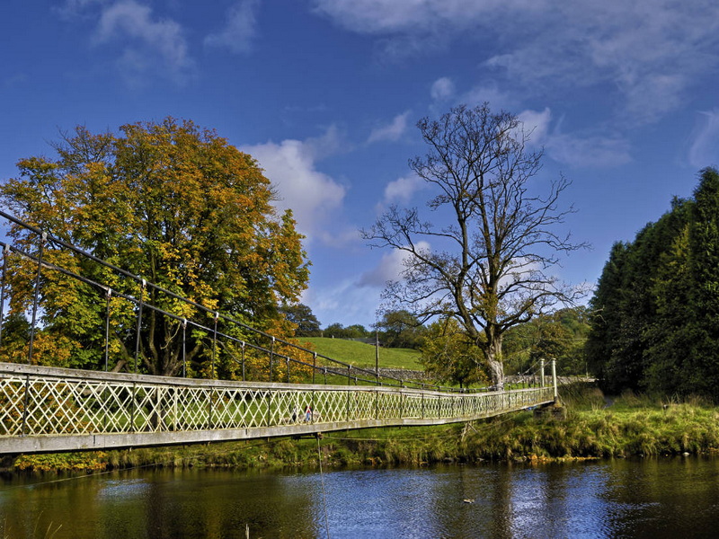 Why Are Metal Foot Bridges Popular in Urban Design.jpg