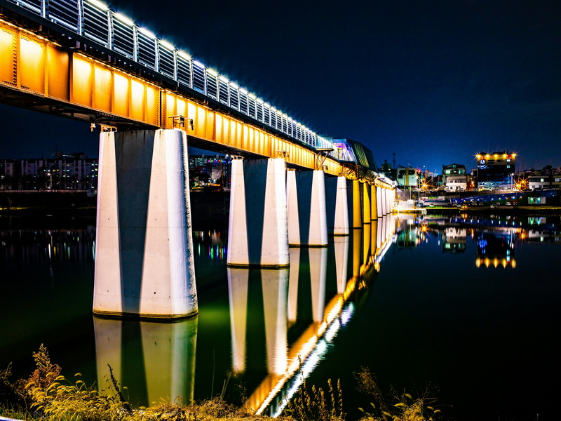 what are some disadvantages of a truss bridge_1