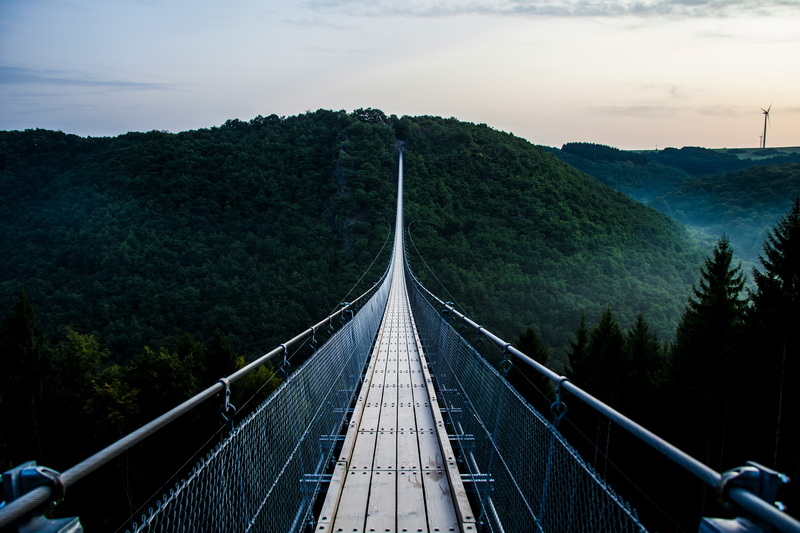 can gout affect the bridge of your foot_1